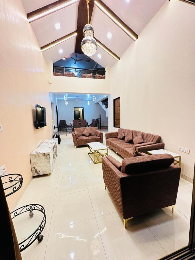 Casa Majestic Lonavala 빌라 외부 사진